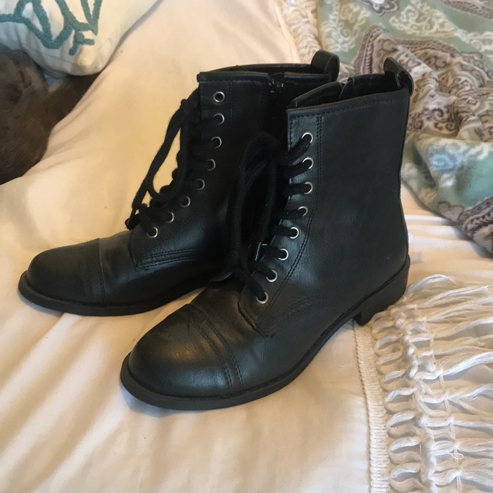 Black boots NWOT